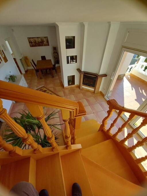 Villa Leo Con Vistas Al Mar Y Piscina Privada 로지즈 외부 사진
