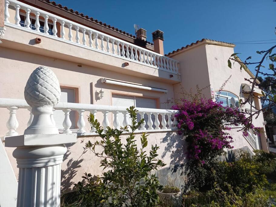 Villa Leo Con Vistas Al Mar Y Piscina Privada 로지즈 외부 사진